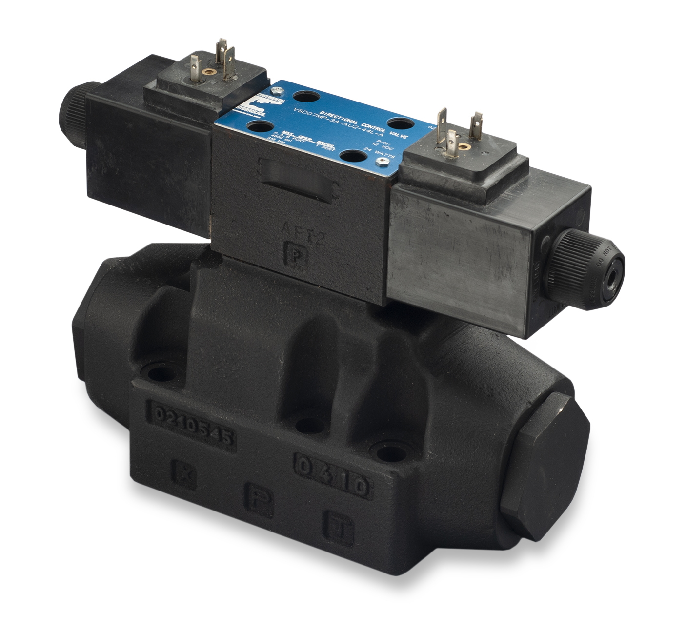 VSD05AM directional control valve product; white background